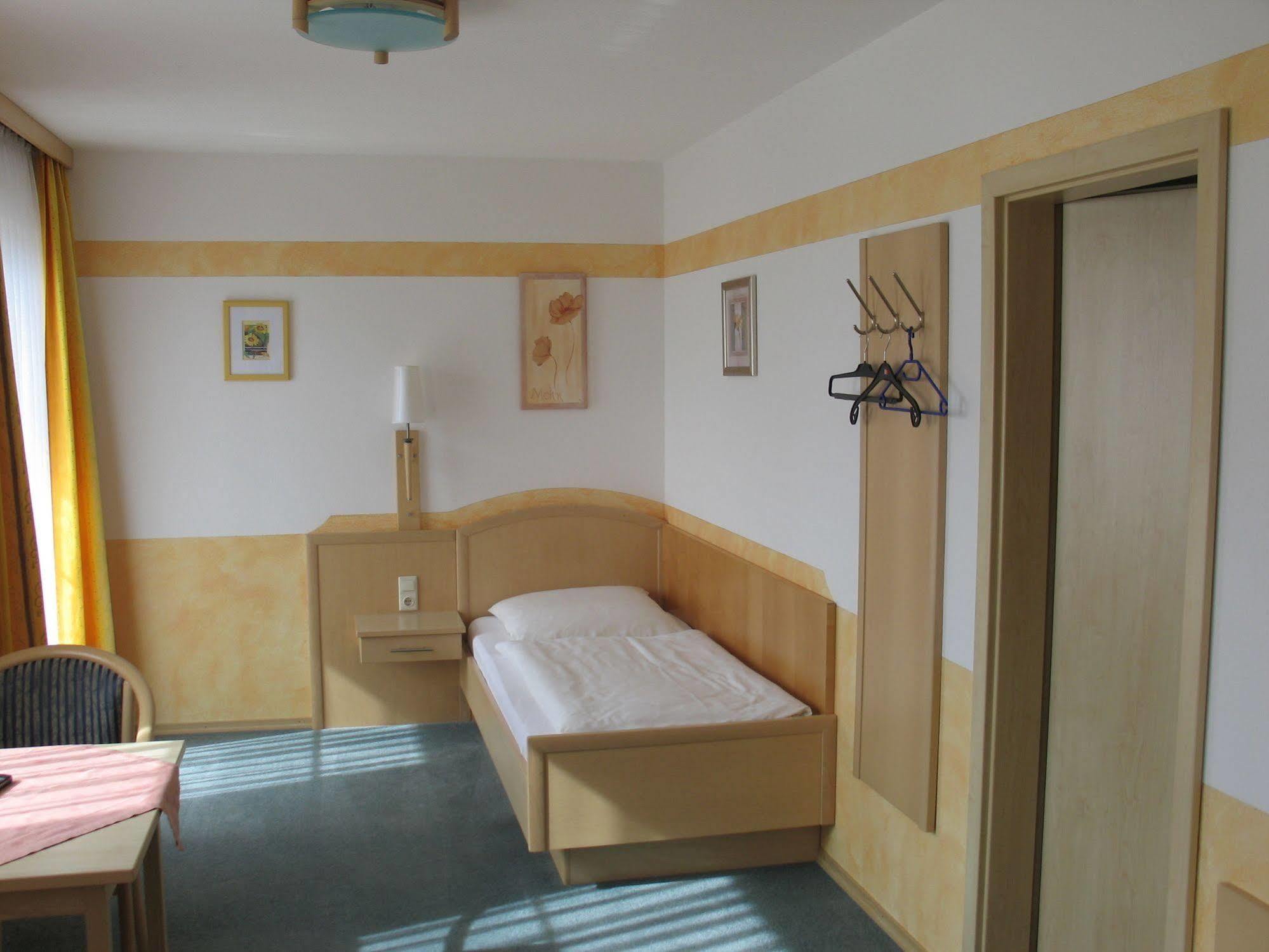 Hotel Garni Hopfengold Wolnzach Exteriér fotografie